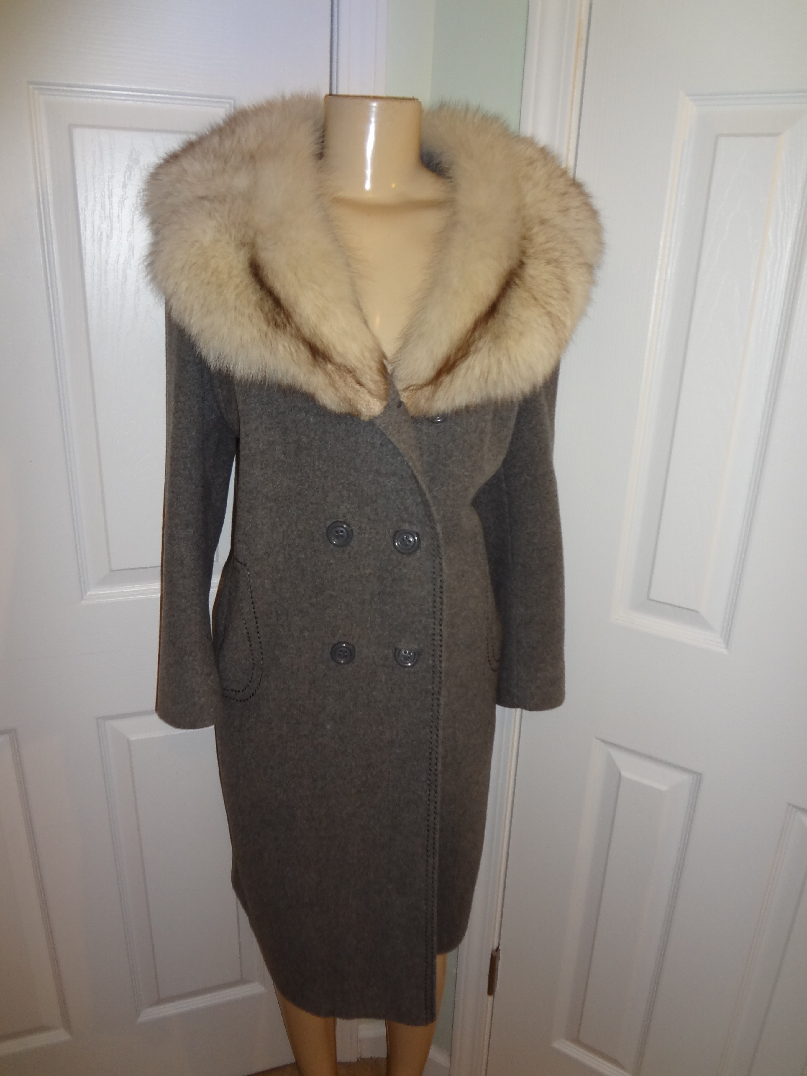 Divaxpress Resale Vintage Gray Wool Rabbit Fur Collar Coat Size 2X