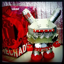 Mecha Dunny by Frank Kozik (8-inch)