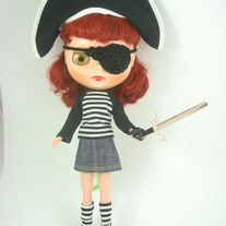 Pirate-costume-1_medium
