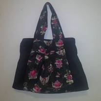 Hearts,Skulls and Swords Print Tote Bag 