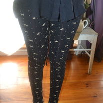 Cute Black And Gold Cat Leggings.