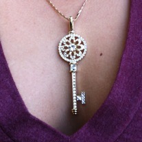 Tiffany like key Necklace (swarovski crystal)