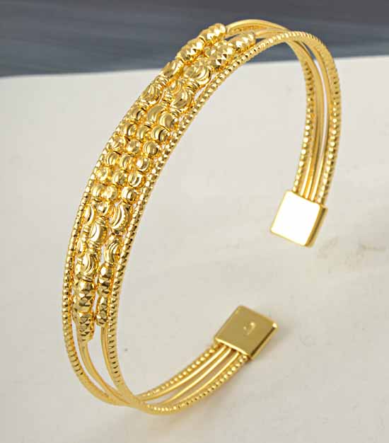Elegant Gold Cuff Bracelet · Gold Jewelry · Gold Jewelry Online Shop
