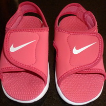 Pink Velcro Nike Sandals-Size 8