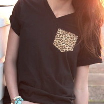 V-Neck Cheetah PocketPunt