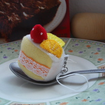 Kawaii Vanilla Cake Cellphone Plush