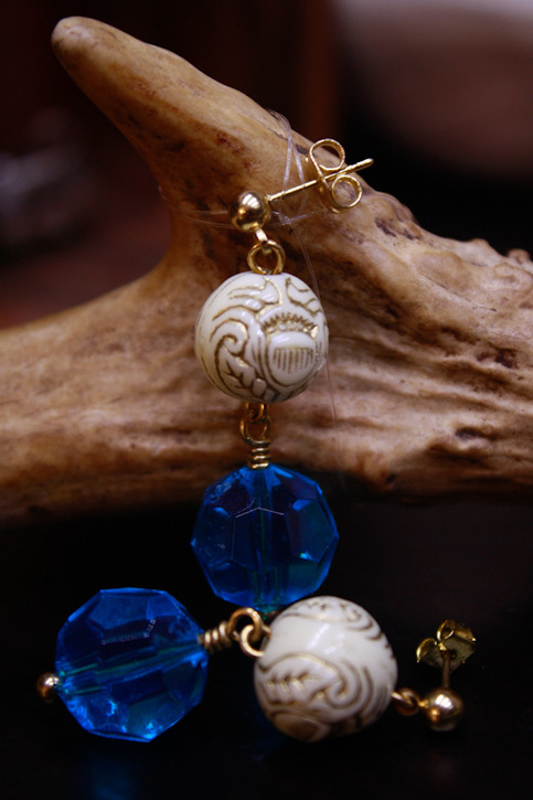 Lucite Thistle Drops Atlantic Dangle Earrings