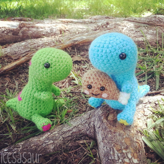 LEESASAUR Chicky Leg Amigurumi Keychain Online Store ...