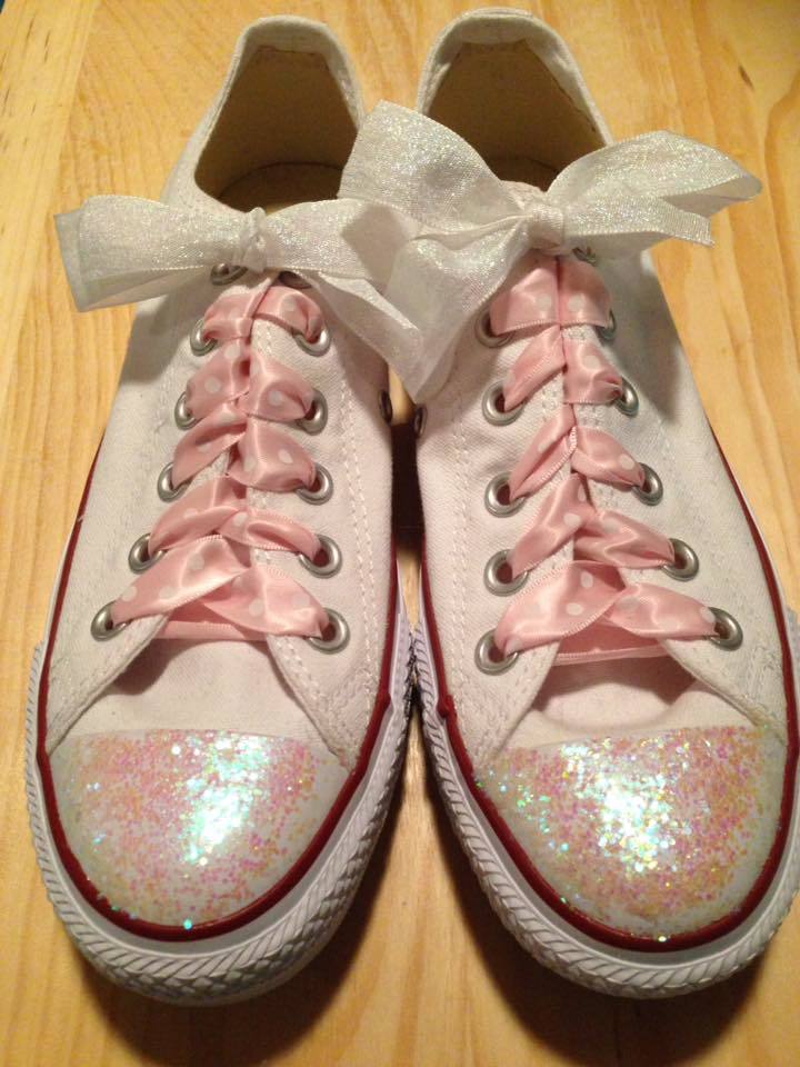 pink polka dot converse