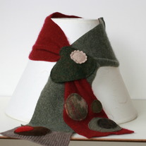 Maroon/Green Mini Keyhole Scarf