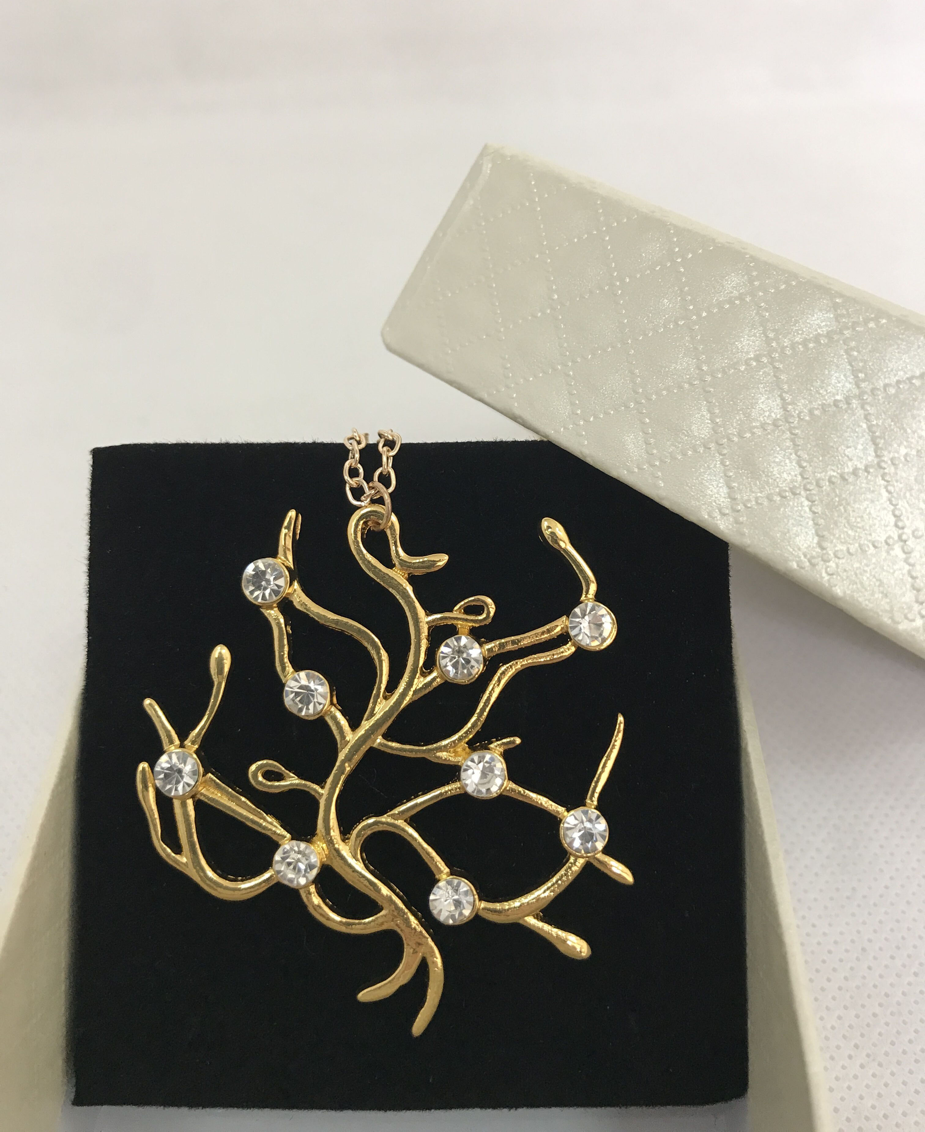 NE210 2017 Movie Beauty and the Beast Necklace Rose Tree Necklace Belle