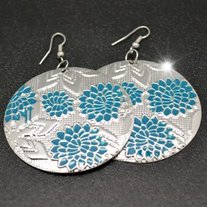 Blue_20flower_20flat_20disc_20earrings_medium