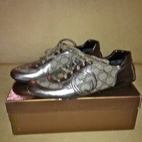 GUCCI SIZE US  38 1/2