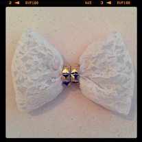 White_lace_studded_bow