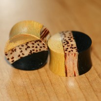 Organic_jack__areng____coconut_wood_saddle_plug