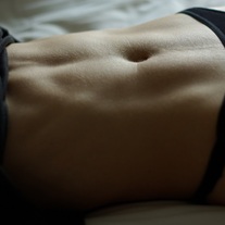 Abdominal_muscles_of_a_woman_resize