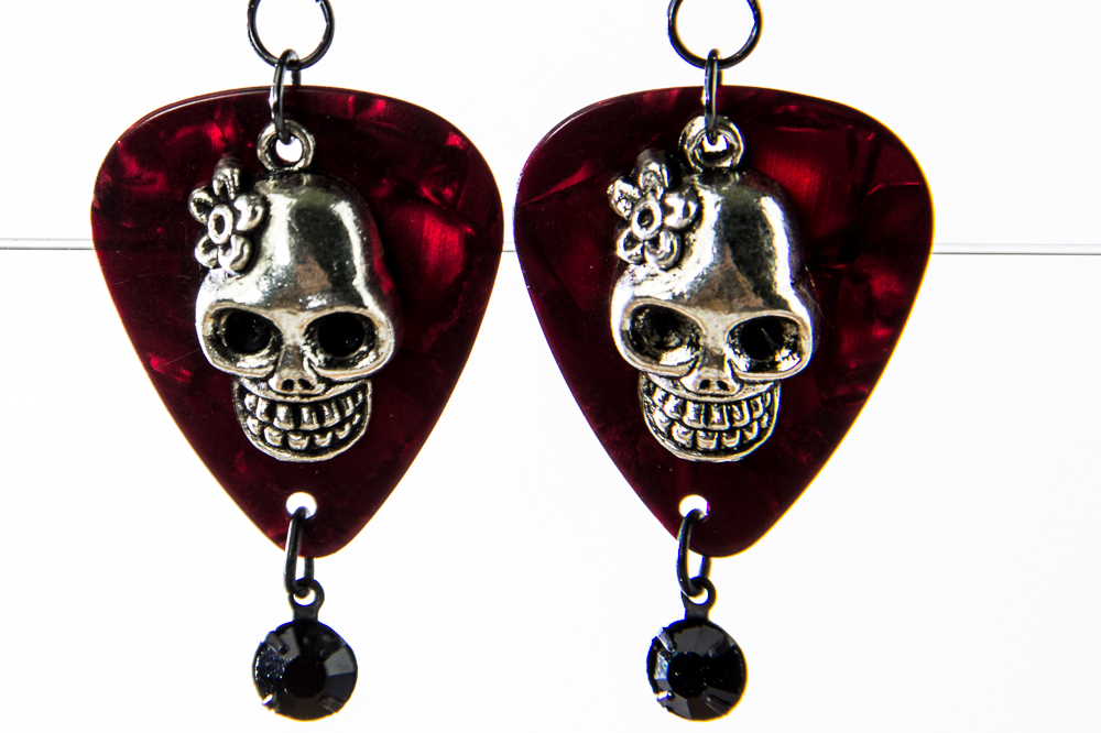 sugar skull - red fender pick