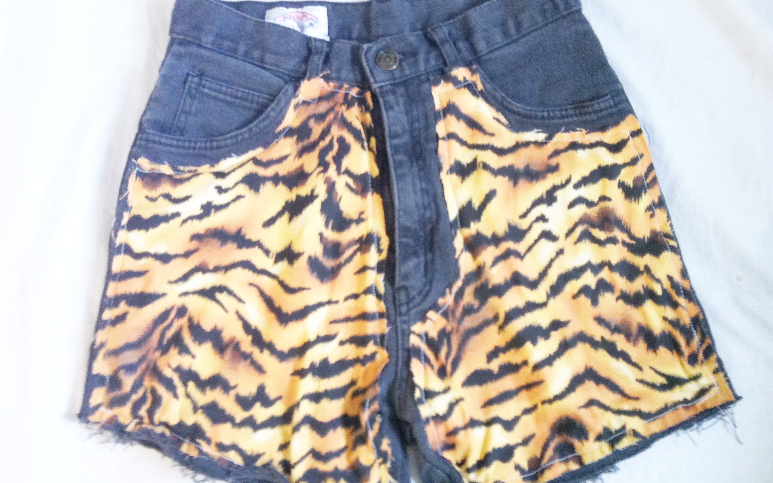 tiger booty shorts