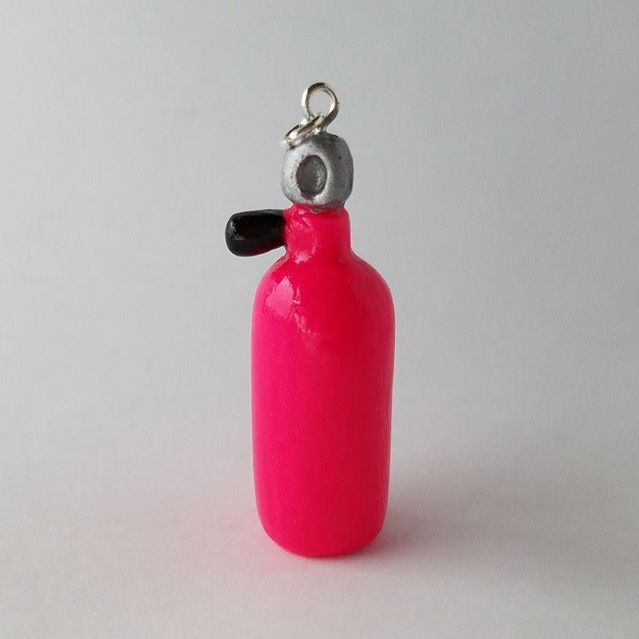 pink scuba tank