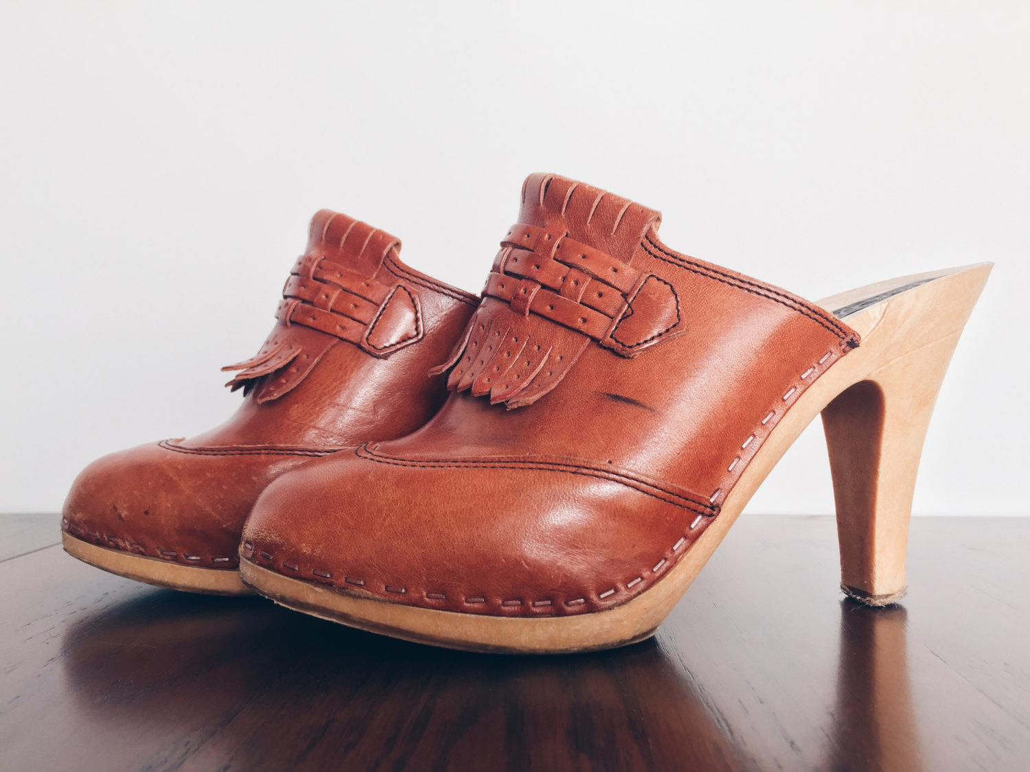 vintage leather clogs. brown leather heeled mules. high