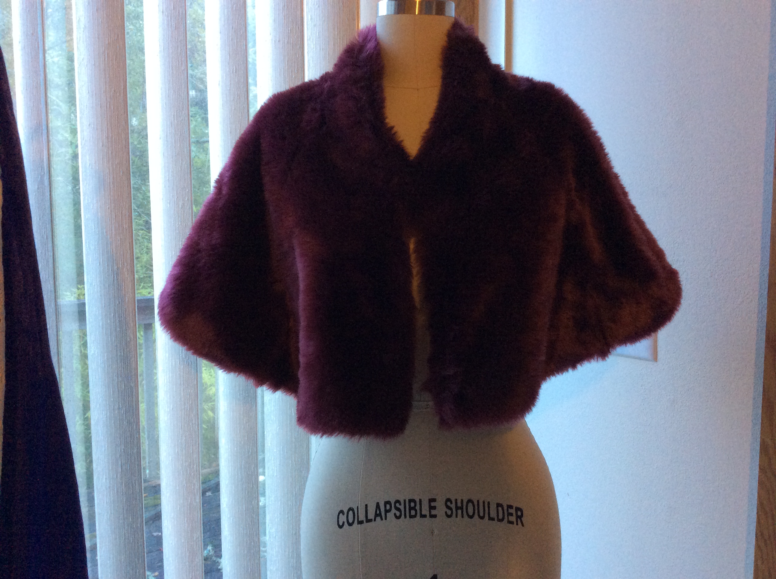 NWT 30’s Style Capelet Faux Fur Lux Satin Lined · OlivousRetroJewelry